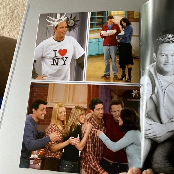 FRIENDS DVD Video Set - The Complete Series -10 Seasons - Picture 5 of 5